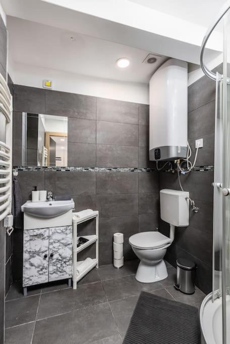 Venus - Harsfa Street Appartement *